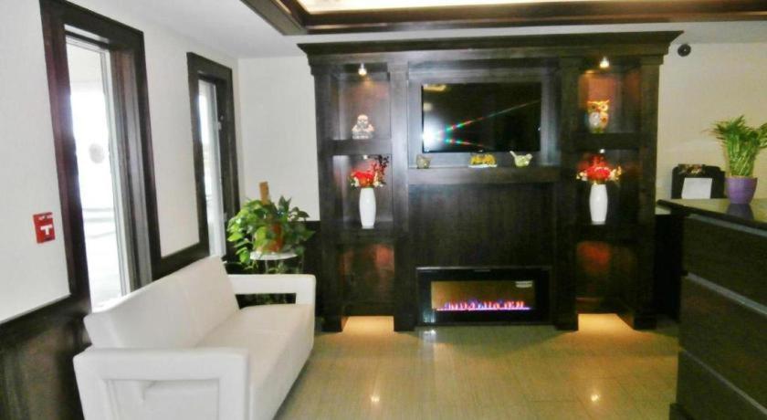 Americas Best Value Inn & Suites Thief River Falls Extérieur photo
